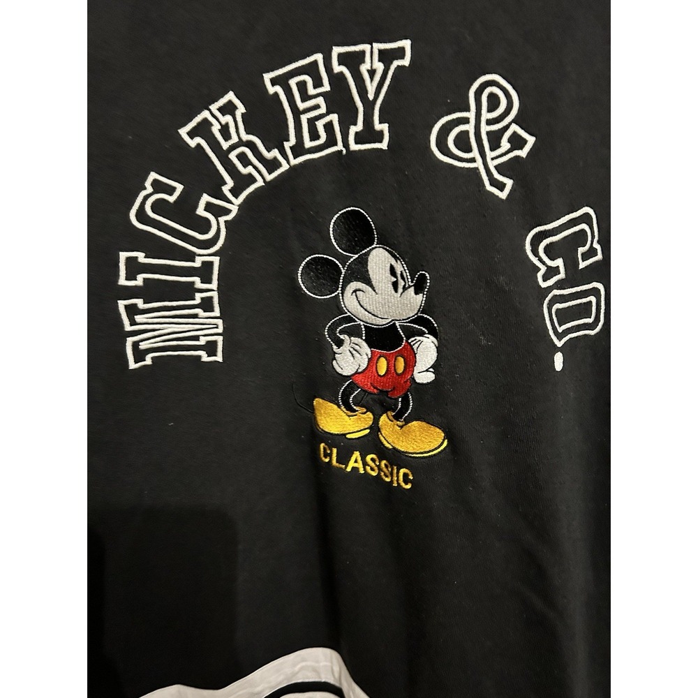 Vintage Disney Mickey & Co. Classic Crew Neck Sweatshirt Medium Embroidered 90s - Picture 4 of 15